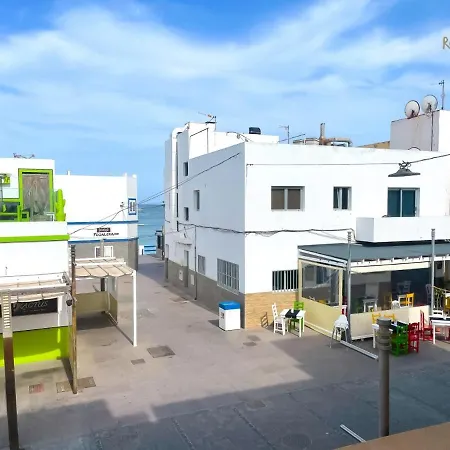 Tierra Wifi Free Private Bathroom , Town Apartment *